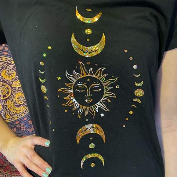 Metallic celestial tee - Picture 2 of 2
